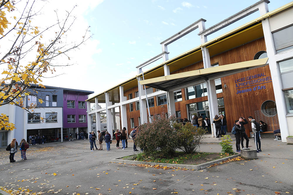 informations lycée général jeanne d'arc